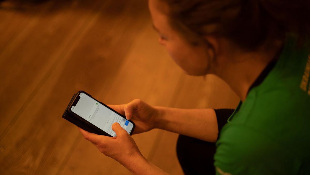 Support Ukraine: Contact us here!