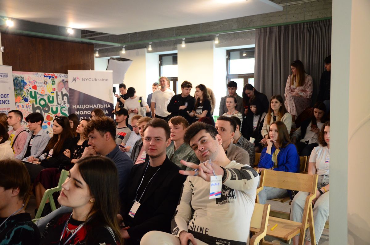 ЗНАЙОМСТВО З КММР